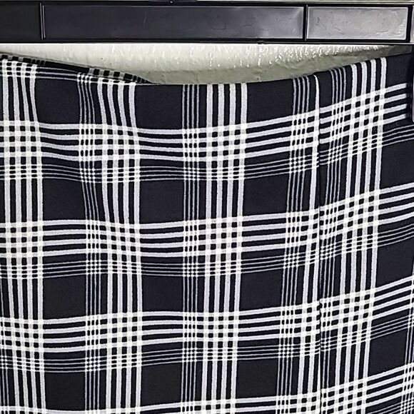 Chocolate Black & White Plaid Mini-Skirt, Size Large - Picture 2 of 6